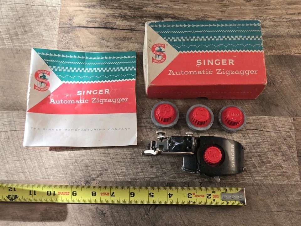 Tops vermelhos Singer AUTOMATIC ZIGZAGGER 4 acessórios #161103 Style-O-Matic 301 - Imagem 1 de 1
