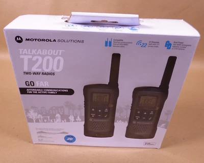 Motorola Portable FRS GMRS T200 Two-Way Radios Rechargeable 22-CH - Image 1 of 4