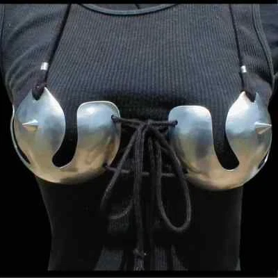 reggiseno in metallo 64.150 con punte - Immagine 1 di 3