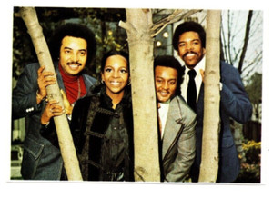 1974 Panini Picture Pop GLADYS KNIGHT AND THE PIPS #94  slightly trimmed  [ExMt]