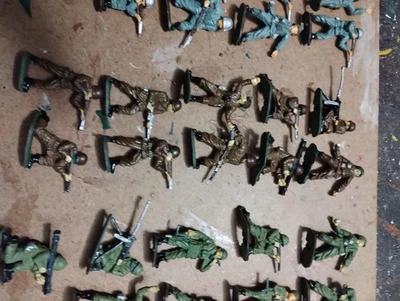 soldatini Scala 1/32 FANTERIA ITALIANA WWI - WATERLOO1815/ARMIES IN PLASTIC - Immagine 1 di 4