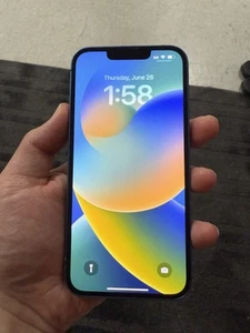 Apple iPhone 13 - 128GB For Parts - Afbeelding 1 van 13