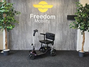 ⭐️QFold⭐️, Folding, Lightweight, Lithium Mobility Scooter, Transportable - Picture 1 of 7