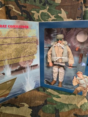 Nueva Figura GI JOE Colección Clásica Fuerzas Segunda Guerra Mundial PT-Boat Commander 12'" 1997 Nueva con Etiquetas Foto 1 de 2