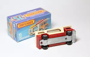 Matchbox Lesney MB 11 Trasportatore Auto - Rosso / Base Non Verniciata / Finestre Viola - Foto 1 di 2