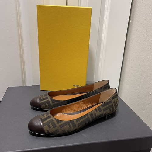 FENDI $875 + NUOVE Flats Tabacco Ballerina Zucca Tabacco Taglia IT 39 5 US 9 5