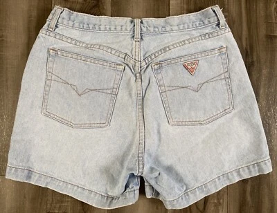 Винтажные женские Guess джинсовой ткани Jean шорты светло-синий размер 32 (см. измерения) - Изображение 1 из 4
