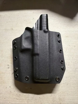 Raven Concealment Systems Phantom G17 OWB Holster - Image 1 of 4