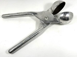 Prensa de albóndigas vintage profesional de acero inoxidable para bailarinas de carne • Grande y pesada 14”x3” - Imagen 1 de 4