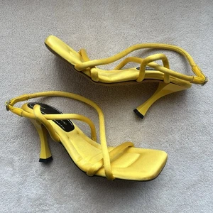 Sandalia Proenza Schouler Amarillo Satinado Puntera Cuadrada Tirantes Zapatos Mujer EU 35 US 5 - Imagen 1 de 16