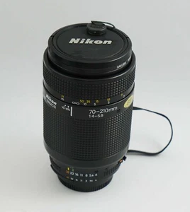 Nikon AF Nikkor 70-210mm F4-5.6 with Nikon AF Mount - Picture 1 of 6