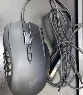 Razer NAGA CHROMA RZ01-0161 Wired RGB Gaming Mouse - Image 1 of 2