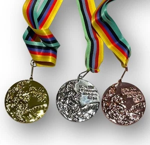 1980 RUSSLAND UDSSR MOSKAU Olympische Sommerspiele Souvenir GOLD SILBER BRONZE Medaillen Zink - Bild 1 von 6