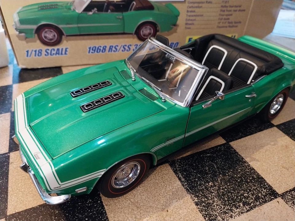 CHEVROLET CAMARO RS/SS 396 1:18 Automodell ExactDetails Replicas neuwertig OVP - Bild 1 von 4