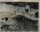 1937 Press Photo Express Bus Plunged From Tamiami Trail Into A Canal 17 Trapped