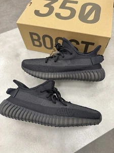 Adidas Yeezy Boost 350 V2 Onyx UK9.5 - Picture 1 of 6