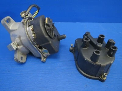 2001 HONDA ACCORD DX 2.3L 4 CYLINDER ENGINE IGNITION DISTRIBUTOR W/ CAP OEM. B32 - Image 1 of 4