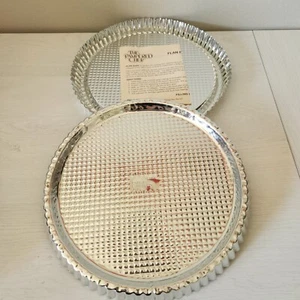 Pampered Chef Brand New Flan Pan Set of 2 Tins w/Recipes - Picture 1 of 5