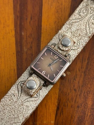 Reloj Fossil Mujer Tono Bronce Esfera Marrón Estilo Rústico Cuero 23mm Batería Nueva Foto 1 de 4