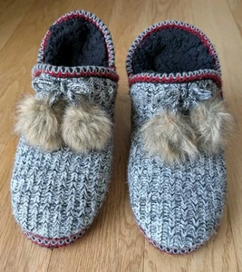 Muk Luks Winter Slipper Boots Women's MEDIUM 7-8 Sweater Knit Gray & Red Plaid - Picture 1 of 9