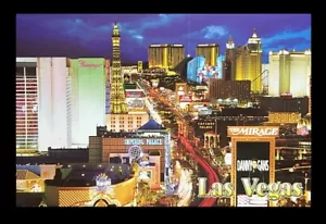 Las Vegas Strip Night Scene • Gaming Capital of the World • Continental - Bild 1 von 2