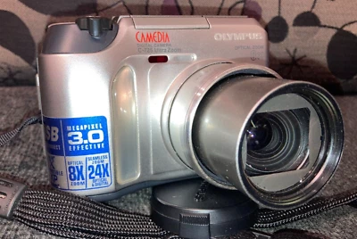 Olympus Camedia C-725 Ultra Zoom 3.0 MP Digitalkamera mit FUJIFILM XD-Karte - Bild 1 von 4