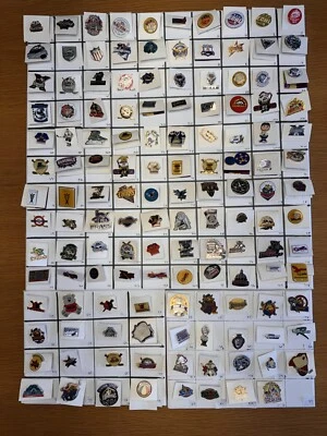 Prendedores de solapa de hockey sobre hielo ECHL y SHL; ¡Elige! Descuento por volumen; desaparecido Foto 1 de 4