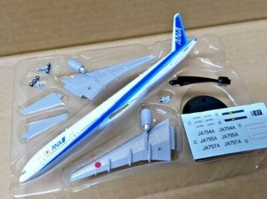 F-toys Japan Airliner ANA 5 - #07 1:500 Boeing 777-300 Blue airline series - Picture 1 of 2