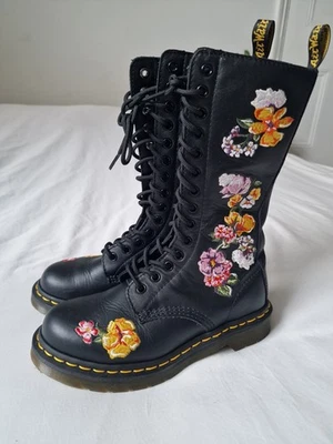 1914 Vonda II Dr Martens Boots Size 4 UK floral Flowers Calf combat army leather - Image 1 of 4