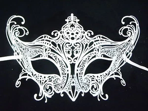 WEISSE GLITZER LASERGESCHNITTENE METALL VENEZIANISCHE MASKERADE MASKE  - Bild 1 von 5