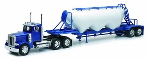 New-Ray Toys 1:32 Scale Peterbilt 379 with Pneumatic Trailer - Picture 1 of 7
