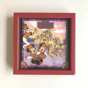 Tokyo Disney Resort Halloween Picture Frame Pin Badge Limited 2004 TDR " RARE " - Picture 1 of 11