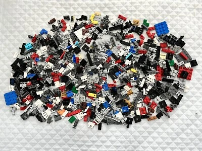 LEGO Bulk Lot 550+ Assorted Modified Specialty Plates, Star Wars Ninjago Friends - Image 1 of 3