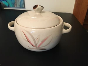 Winfield China Dragon Flower 1.5 quart covered casserole #2 - Picture 1 of 7