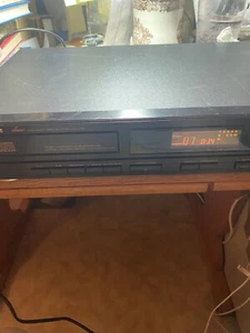UHER Classic CD Spieler, UCD -210, 15 Watt! Harman, E, siehe alle Fotos! - Imagen 1 de 7