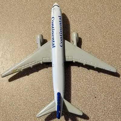 Avión a reacción Mattel Matchbox Continental Airline Boeing 777-200 2005 metal fundido a presión Foto 1 de 4