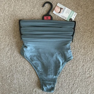 UVP £16 M&S 3er Pack Größe 18 Tanga Body Flexifit Slips rauchgrün Stretch - Bild 1 von 5