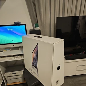 Apple iMac Ultimo 2014 Retina 5K 27“ i7 4 Ghz 32GB 4TB M.2 R9 M290X 4gb in OVP - Bild 1 von 7