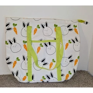 Temptations by Tara Insulated Cooler Bag White Bunny Carrot Print QVC NWOT - Picture 1 of 7