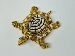 Beautiful Goldtone AB Rhinestone Clear Plastic Shell TURTLE Figural Brooch Pin - Picture 1 of 6