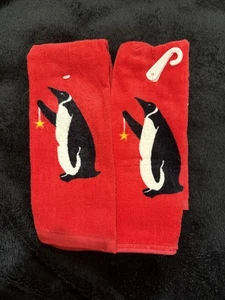 Set of 2 Red Holiday Penguins Guest Fingertip Towels 11" x 18" New  - Picture 1 of 3