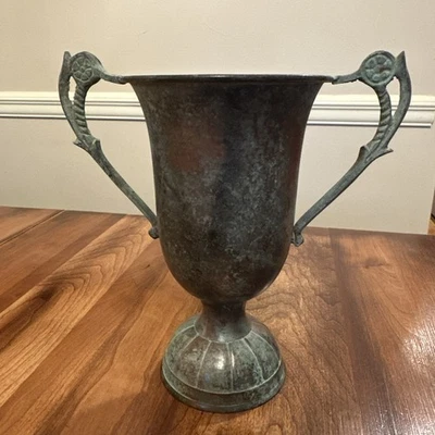 古董奖杯,爱杯装饰手柄,青铜 8 英寸高 — 第 1/4 张图片