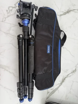 Benro A2883FS4PRO Aluminum Travel Tripod Reverse-Folding (are 2 check photos ) - Image 1 of 4