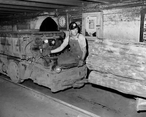 Altes Kohle Motorman Foto Vintage Illinois Kohlebergbau Foto 1946 8x10 - Bild 1 von 2