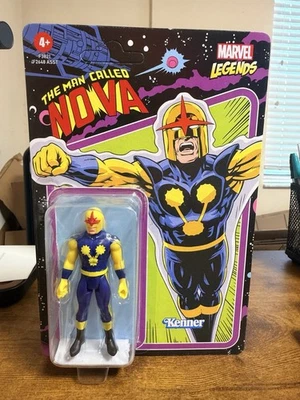 Figura de acción Hasbro Marvel Legends Retro 3.75 The Man Called Nova cardada Foto 1 de 2
