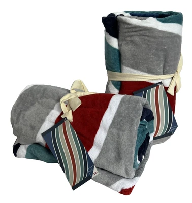 Juego de 2 toallas de playa deportivas a rayas azul/rojo/gris POTTERY BARN TEEN NUEVAS PB TEEN Foto 1 de 4