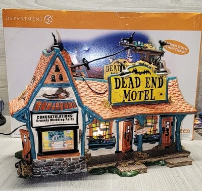 RETIRED 2007 DEPT 56 SNOW VILLAGE HALLOWEEN DEAD END MOTEL - Image 1 of 4