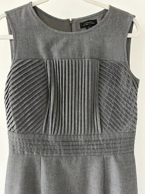 Tahari Solid Gray Sleeveless Dress Women's Size 6 Knee Length Zip-up Closure - Image 1 of 4