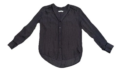 Blusa de seda Vince gola V tamanho M estampa geométrica botão frontal azul marinho - Imagem 1 de 4