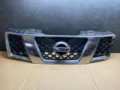 2005 2006 2007 Nissan Pathfinder grade dianteira superior cromada fabricante de equipamento original C7959 DG1 - Imagem 1 de 4